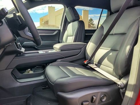 New 2025 GMC Acadia Elevation w/ Elevation Premium Package image 8