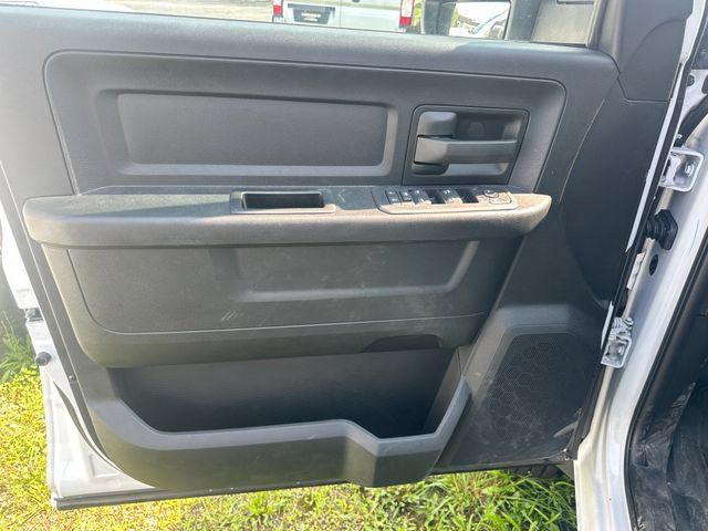 New 2026 RAM 5500 Tradesman w/ Chrome Appearance Group AWD/4WD image 13