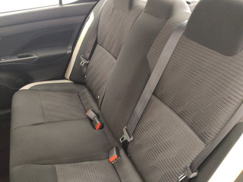 Used 2021 Nissan Versa SV FWD image 18