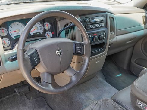 Used 2005 Dodge Ram 1500 Truck SLT image 19