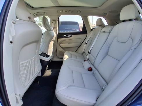 New 2026 Volvo XC60 B5 Ultra w/ Protection Package Premier AWD/4WD image 15