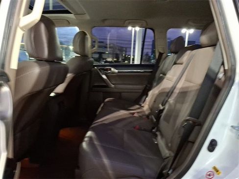 Used 2016 Lexus GX 460 460 image 17