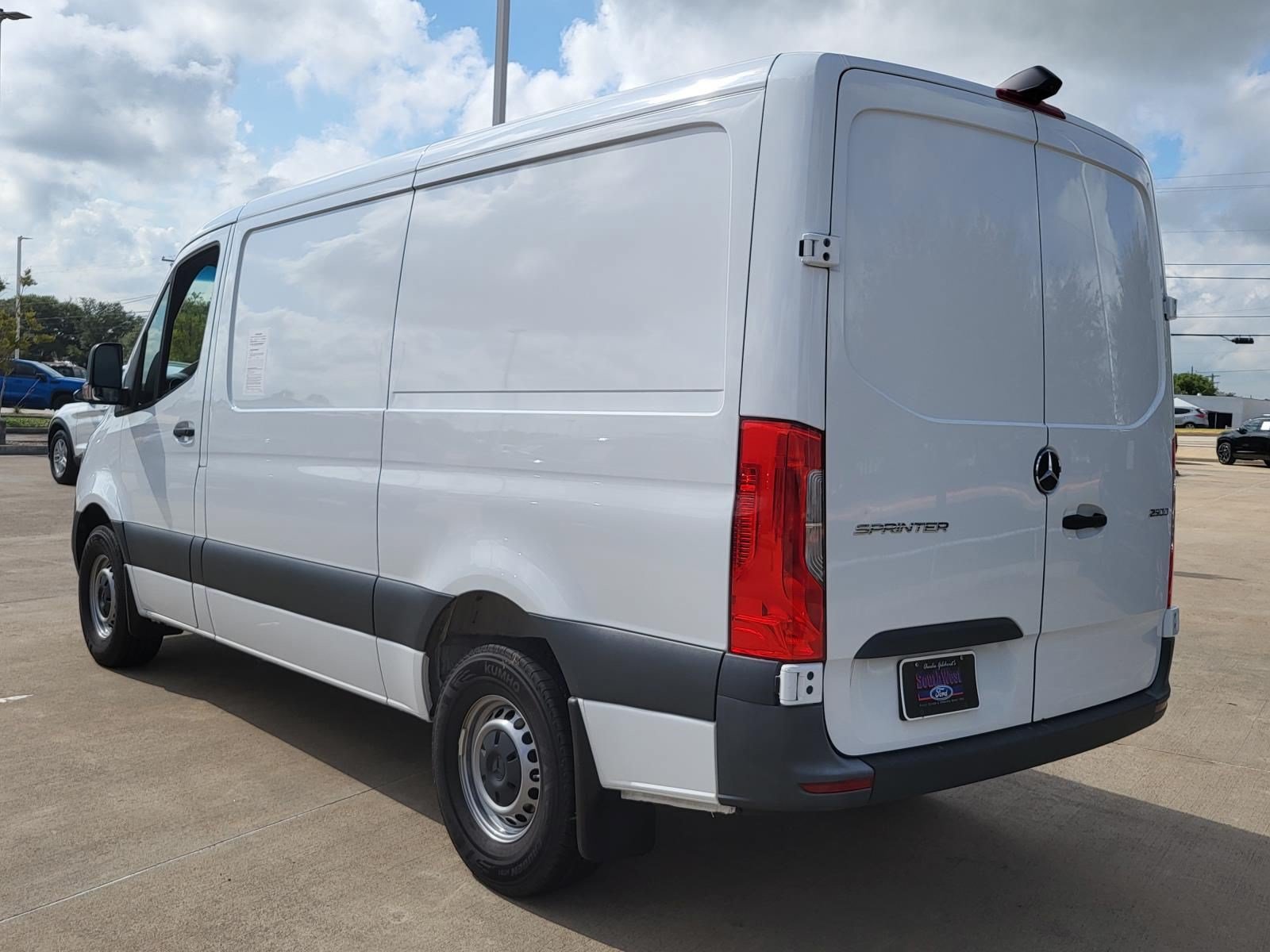Used 2025 Mercedes-Benz Sprinter 2500 image 6