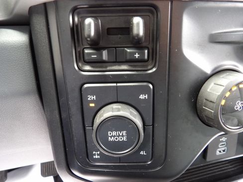Used 2024 Ford F250 XL AWD/4WD image 22