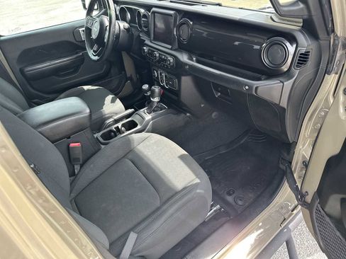 Used 2020 Jeep Gladiator Sport AWD/4WD image 25