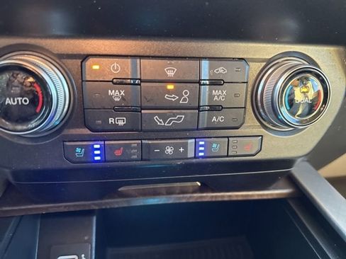 Used 2020 Ford F150 Limited w/ Trailer Tow Package image 22