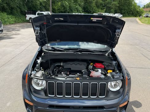 Used 2023 Jeep Renegade Latitude AWD/4WD image 24
