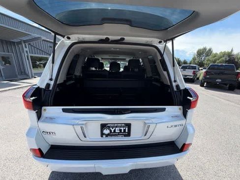 Used 2019 Lexus LX 570 4WD w/ Luxury Package image 25