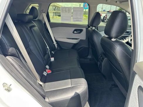 Used 2023 Nissan Rogue SV FWD image 20