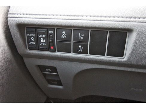 Used 2019 Honda Odyssey EX image 23