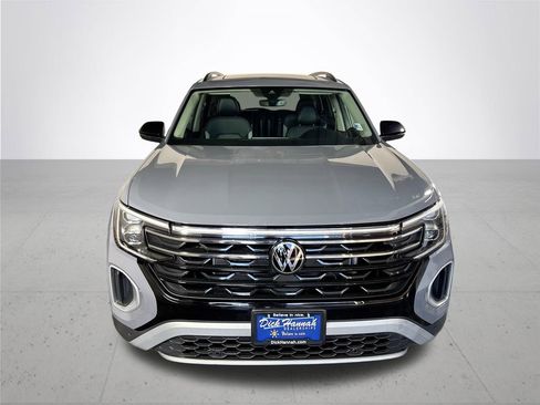 Certified 2025 Volkswagen Atlas Peak Edition SE image 3