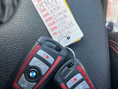 Used 2017 BMW 330i xDrive Sedan AWD/4WD image 50