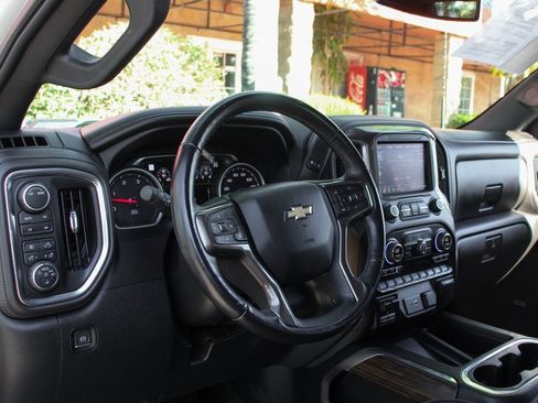 Used 2022 Chevrolet Silverado 2500 High Country image 21