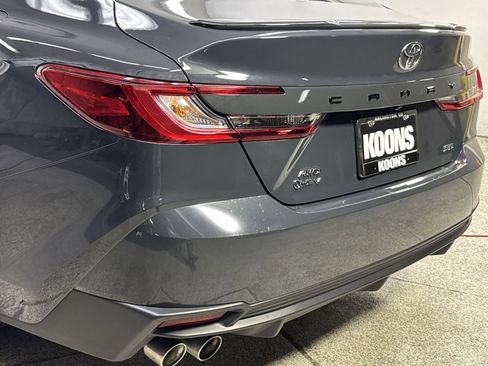 Used 2025 Toyota Camry SE image 30