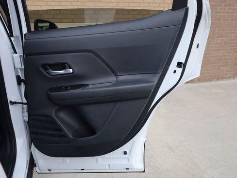 Used 2026 Nissan Kicks SV w/ SV Premium Package FWD image 24