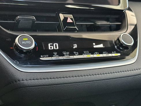 Used 2024 Toyota Corolla SE w/ SE Package AWD/4WD image 19