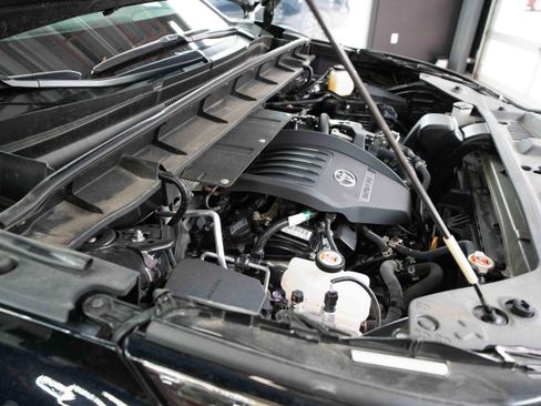 Used 2023 Toyota Highlander XLE image 33