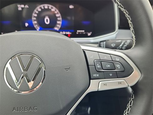 New 2025 Volkswagen Taos SE image 12