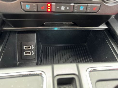 Used 2019 Ford F150 Lariat w/ Equipment Group 502A Luxury AWD/4WD image 22