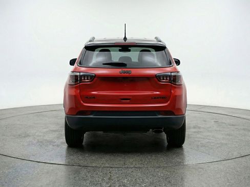 Used 2025 Jeep Compass Limited AWD/4WD image 7