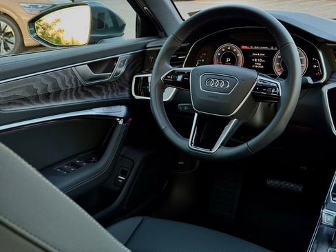 Used 2025 Audi A6 Premium Plus image 31