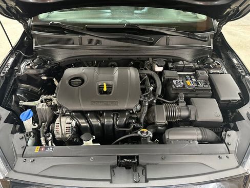 Used 2023 Chrysler Pacifica Touring-L FWD image 40