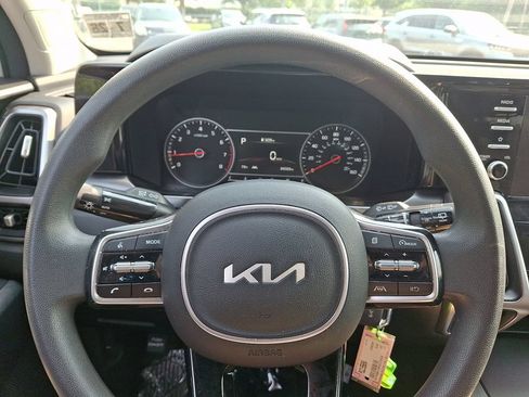 Certified 2023 Kia Sorento LX AWD/4WD image 19