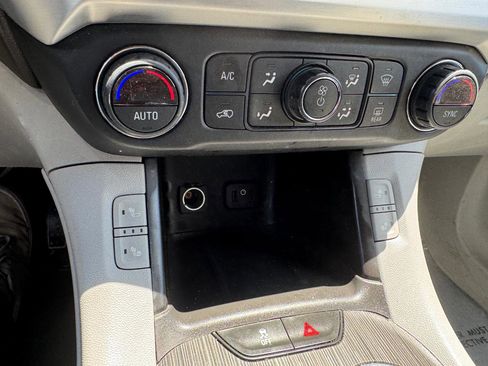 Used 2018 GMC Acadia SLT FWD image 24