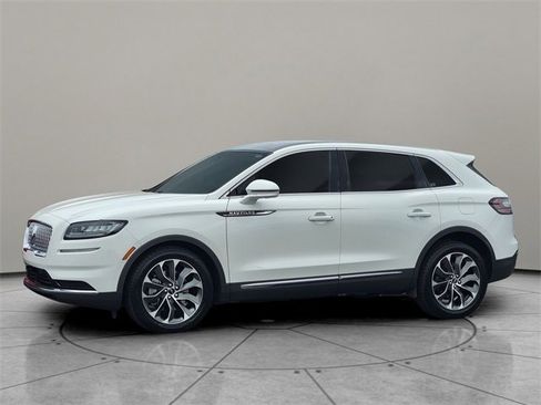 Certified 2022 Lincoln Nautilus Reserve image 3