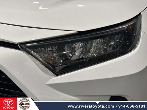 Used 2019 Toyota RAV4 LE w/ All Weather Liner Package AWD/4WD image 8
