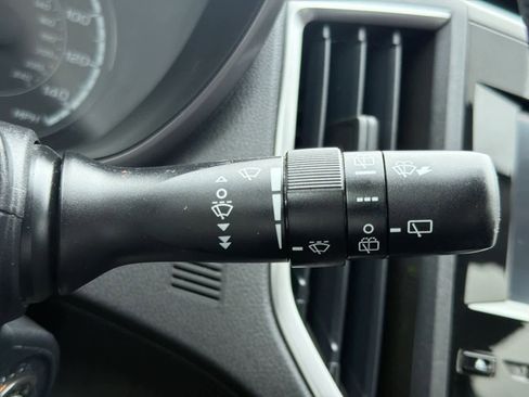 Used 2021 Subaru Crosstrek 2.0i Premium image 26