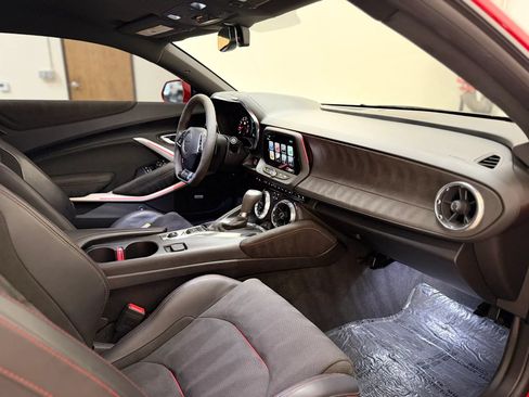 Used 2018 Chevrolet Camaro ZL1 RWD image 24