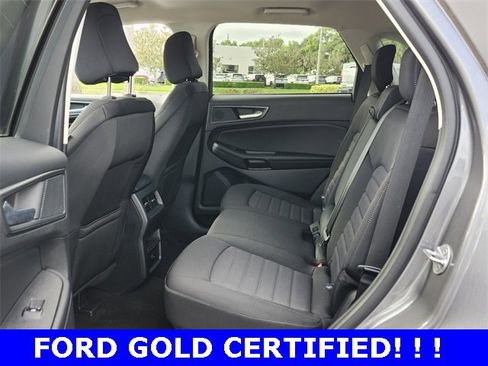 Used 2024 Ford Edge SE w/ Black Appearance Package image 10