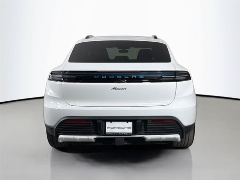 Certified 2025 Porsche Macan Electric RWD image 6