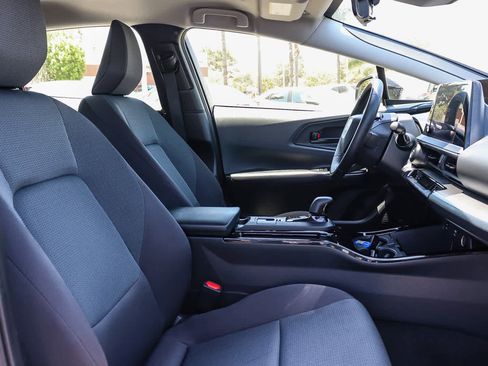 Used 2025 Toyota Prius LE FWD image 23