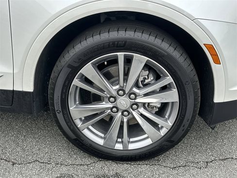 Used 2025 Cadillac XT5 Premium Luxury image 12