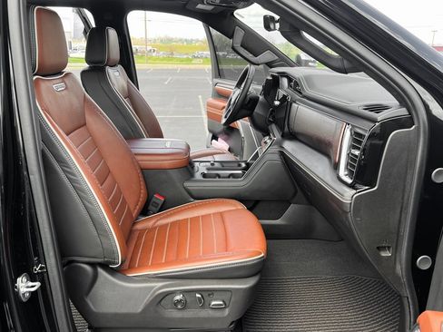 Used 2024 GMC Sierra 3500 Denali Ultimate image 25