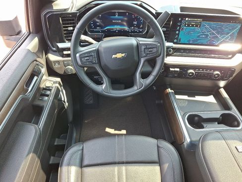 Certified 2025 Chevrolet Silverado 2500 High Country w/ High Country Premium Package AWD/4WD image 11