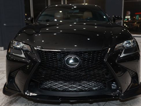 Used 2018 Lexus GS 350 F Sport image 3