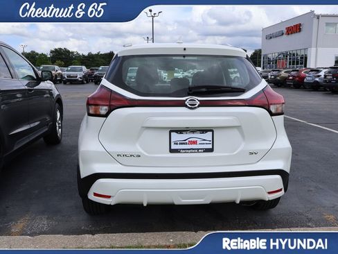 Used 2021 Nissan Kicks SV FWD image 18
