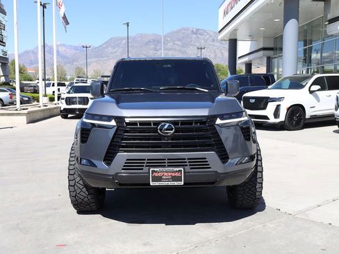 Used 2026 Lexus GX 550 w/ Accessory Package (2T) AWD/4WD image 9
