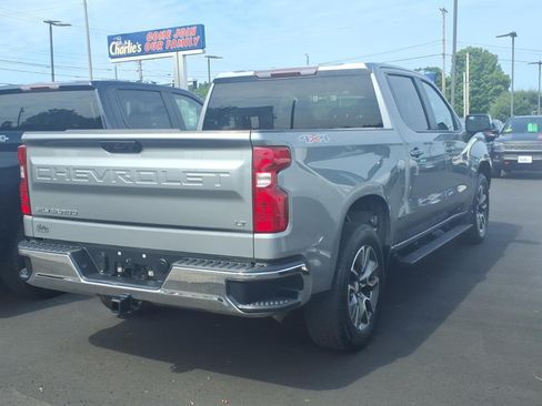 Used 2023 Chevrolet Silverado 1500 LT AWD/4WD image 4