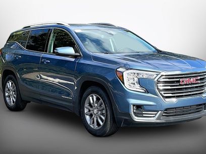 Used 2024 GMC Terrain SLT