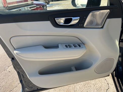 New 2026 Volvo XC60 T8 Ultra w/ Protection Package Premier image 22