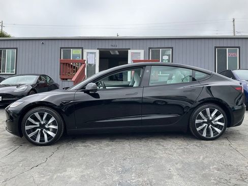 Used 2026 Tesla Model 3 RWD image 5