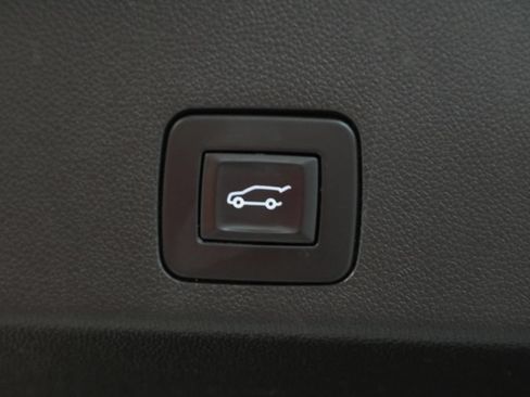 Used 2022 Buick Encore GX Select AWD/4WD image 10
