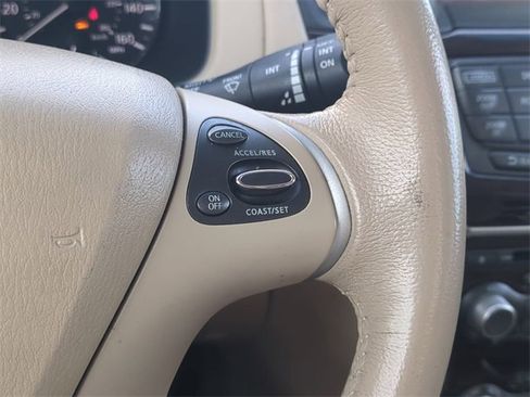 Used 2015 Nissan Pathfinder Platinum image 26