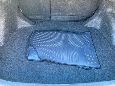 Used 2015 Toyota Corolla LE Premium image 9