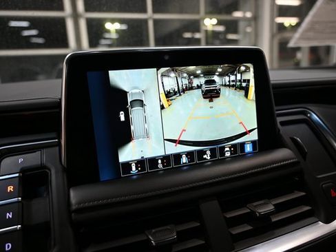 Used 2022 Chevrolet Tahoe LT w/ LT Signature Plus Package image 17