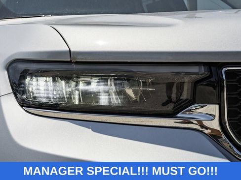 New 2024 Jeep Grand Cherokee Limited 4xe w/ Luxury Tech Group II AWD/4WD image 11